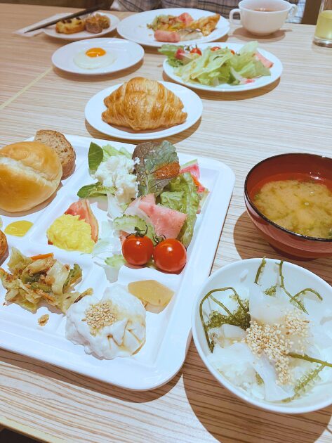 【実食レビュー】ホテルJALシティ那覇の朝食｜沖縄料理が楽しめるビュッフェをシニア目線で解説