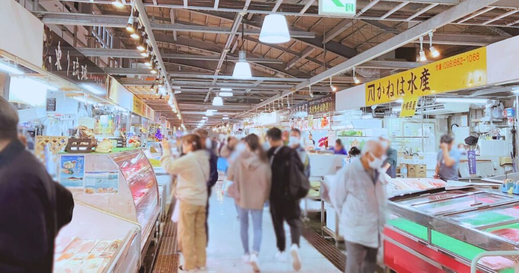 【泊いゆまち 車なし観光】70代の親と安心して行ける?行き方・所要時間・無理しない楽しみ方