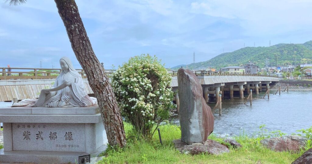 平等院の藤と三室戸寺のツツジを混雑回避で楽しむ方法